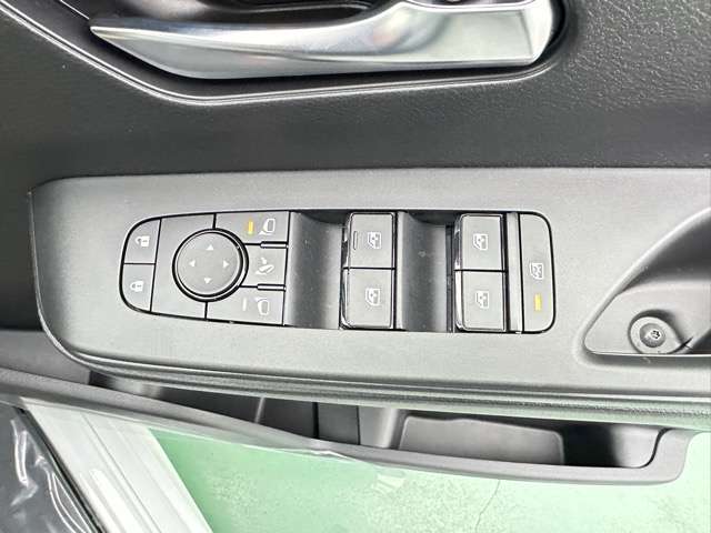 日産 セレナ １．４ Ｅ－ＰＯＷＥＲ ハイウェイスターＶ R7年 (東海) 99