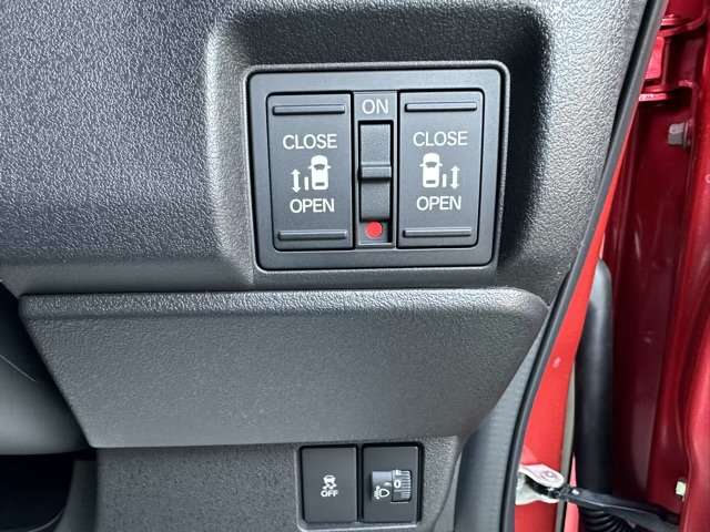 ホンダ Ｎ　ＢＯＸ カスタム ６６０ コーディネートスタイル ２トーン R6年 (東海) 99