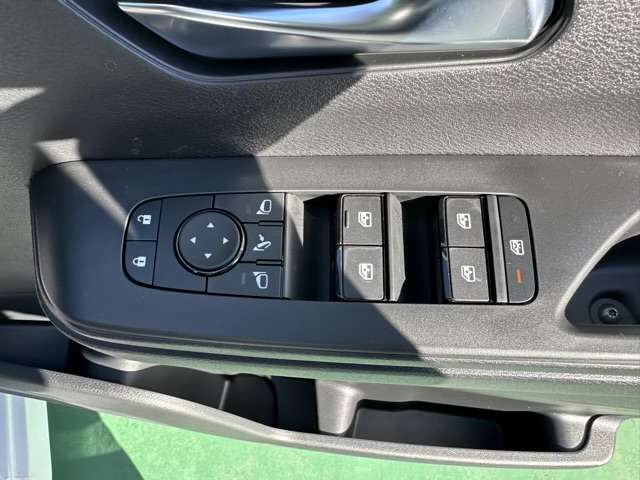 日産 セレナ １．４ Ｅ－ＰＯＷＥＲ ハイウェイスターＶ R8年 (東海) 99
