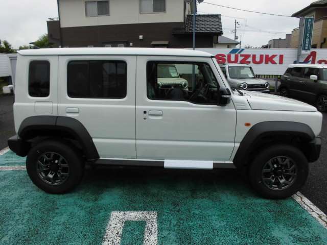 スズキ ジムニー　ノマド １．５ ＦＣ ４ＷＤ R8年 () 99
