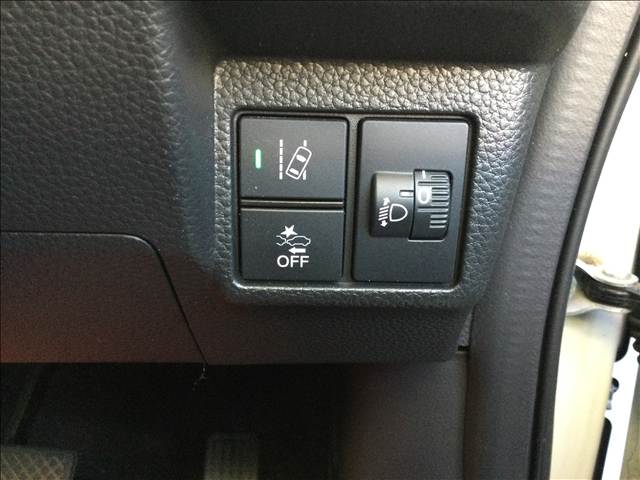 ホンダ Ｎ　ＢＯＸ カスタム ６６０ Ｌ R3年 (関東) 99