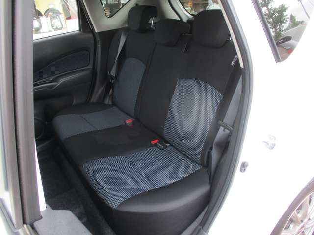日産 ノート １．２ Ｘ ＤＩＧ－Ｓ H27年 () 99