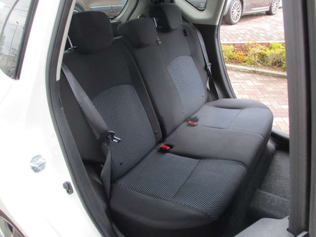 日産 ノート １．２ Ｘ ＤＩＧ－Ｓ H27年 () 99