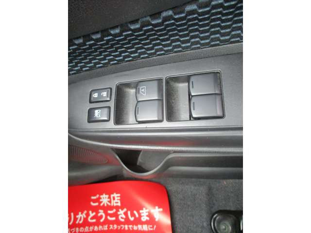 日産 ノート １．２ Ｘ ＤＩＧ－Ｓ H27年 () 99