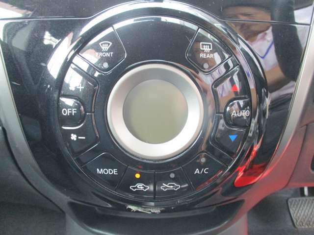 日産 ノート １．２ Ｘ ＤＩＧ－Ｓ H27年 () 99