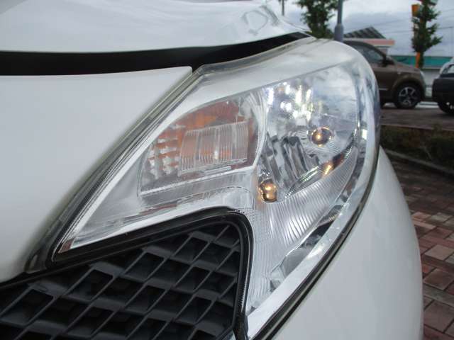 日産 ノート １．２ Ｘ ＤＩＧ－Ｓ H27年 () 99