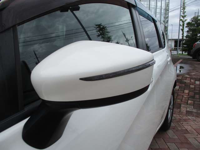 日産 ノート １．２ Ｘ ＤＩＧ－Ｓ H27年 () 99