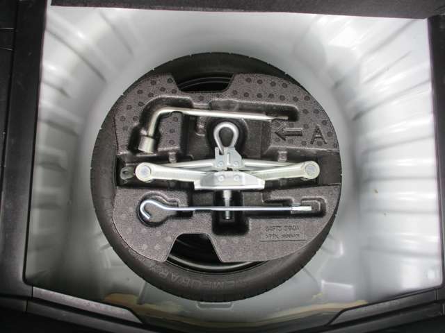 日産 ノート １．２ Ｘ ＤＩＧ－Ｓ H27年 () 99