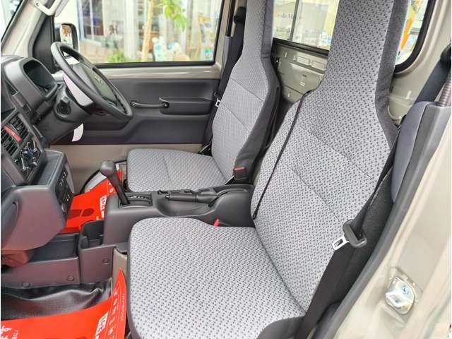 スズキ キャリイトラック ６６０ ＫＣ農繁 ３方開 ４ＷＤ R8年 () 99