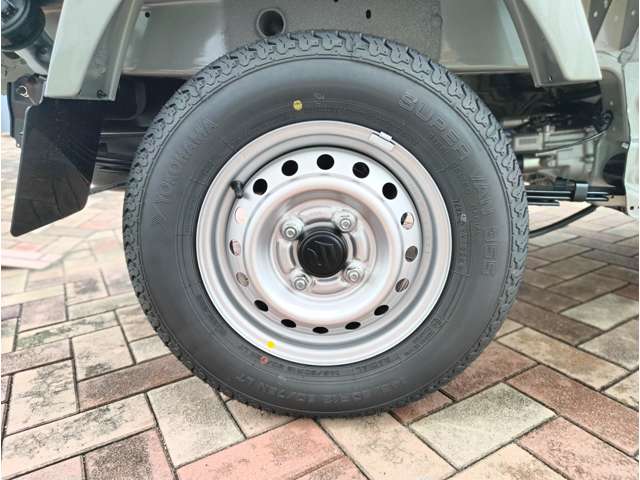 スズキ キャリイトラック ６６０ ＫＣ農繁 ３方開 ４ＷＤ R8年 () 99
