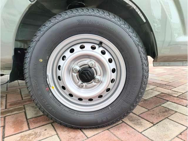 スズキ キャリイトラック ６６０ ＫＣ農繁 ３方開 ４ＷＤ R8年 () 99