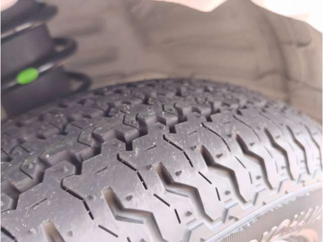 スズキ キャリイトラック ６６０ ＫＣ農繁 ３方開 ４ＷＤ R8年 () 99