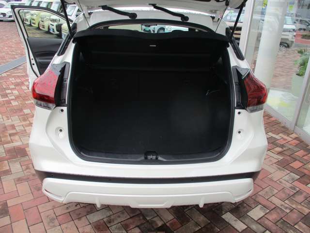 日産 キックス １．２ Ｘ ＦＯＵＲ （Ｅ－ＰＯＷＥＲ） ４ＷＤ R7年 () 99
