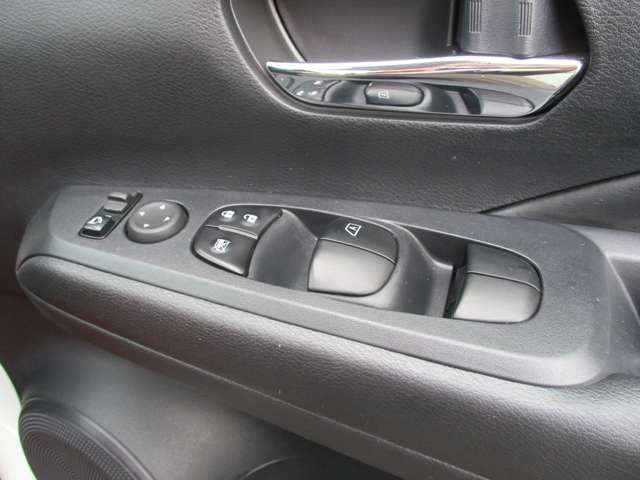 日産 キックス １．２ Ｘ ＦＯＵＲ （Ｅ－ＰＯＷＥＲ） ４ＷＤ R7年 () 99