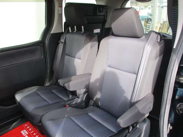 トヨタ ヴォクシー ２．０ ＺＳ H27年 (甲信越・北陸) 99