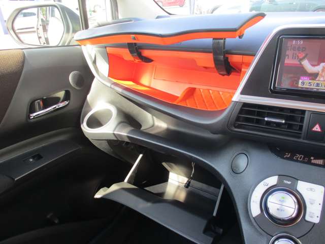 トヨタ シエンタ　ハイブリッド ハイブリッド １．５ Ｇ クエロ R1年 (甲信越・北陸) 99