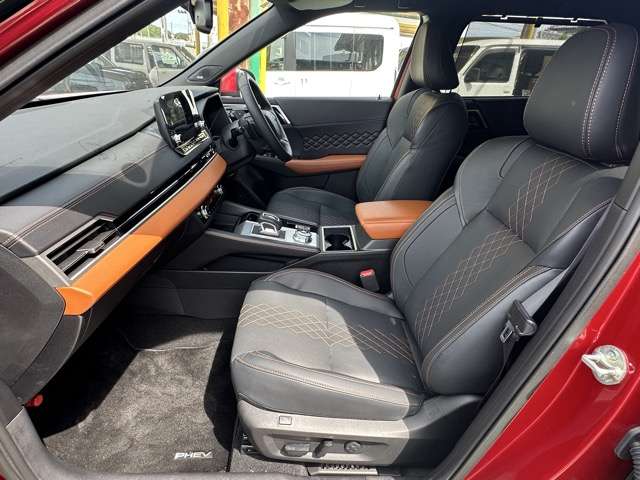 三菱 アウトランダーＰＨＥＶ ＰＨＥＶ ２．４ Ｐ ４ＷＤ R6年 (東海) 99