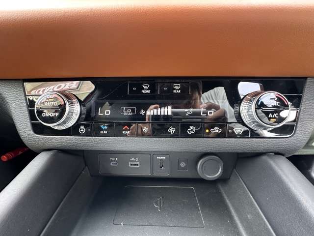 三菱 アウトランダーＰＨＥＶ ＰＨＥＶ ２．４ Ｐ ４ＷＤ R6年 (東海) 99