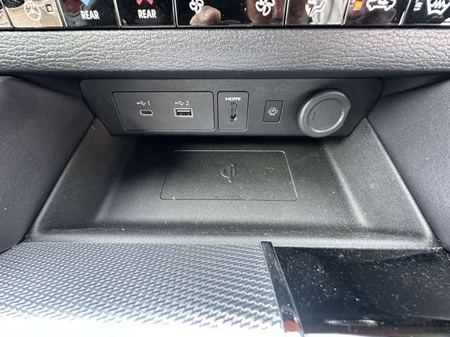 三菱 アウトランダーＰＨＥＶ ＰＨＥＶ ２．４ Ｐ ４ＷＤ R6年 (東海) 99