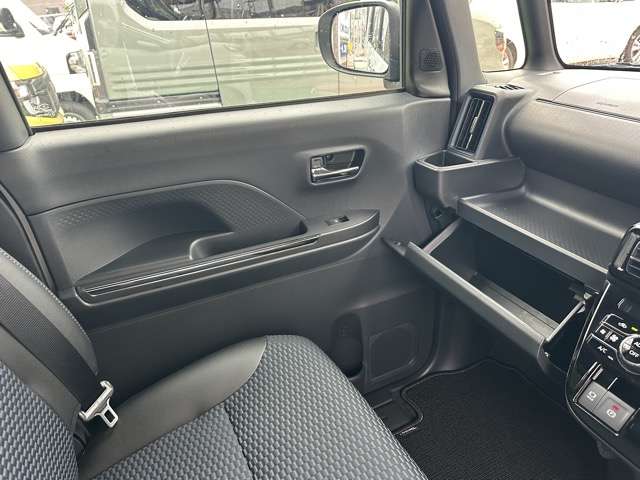 ダイハツ タント ６６０ カスタム ＲＳ ＥＣＯＩＤＬＥ非装着車 R7年 (東海) 99