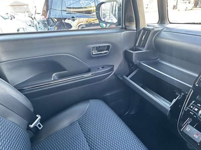 ダイハツ タント ６６０ カスタム ＲＳ R7年 (東海) 99