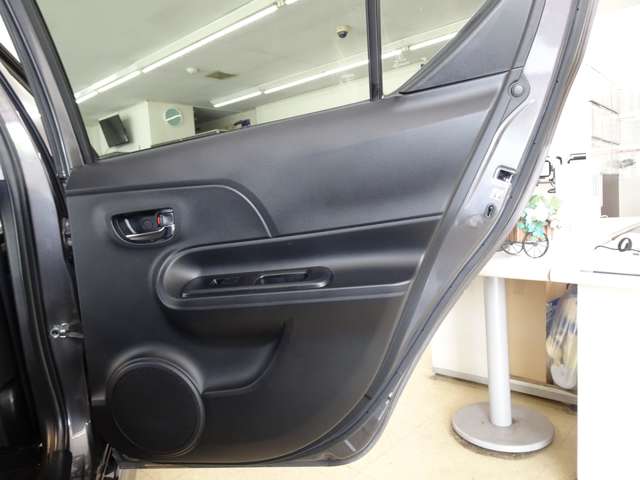 トヨタ アクア １．５ Ｘ－ＵＲＢＡＮ H29年 () 99