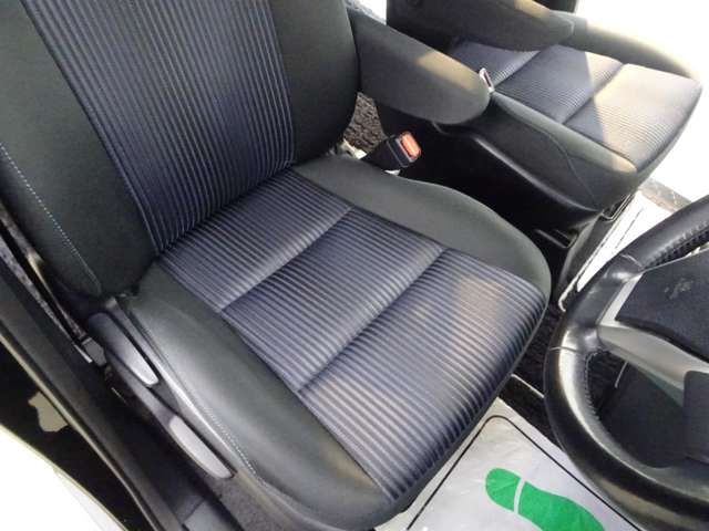 トヨタ ヴォクシー ２．０ ＺＳ 煌ＩＩ H29年 () 99