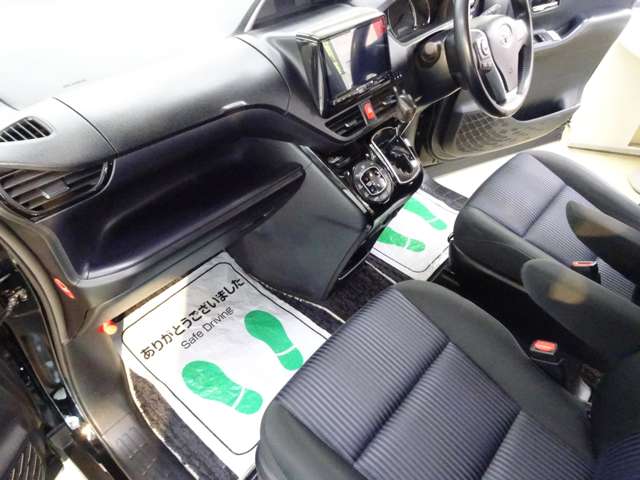 トヨタ ヴォクシー ２．０ ＺＳ 煌ＩＩ H29年 () 99