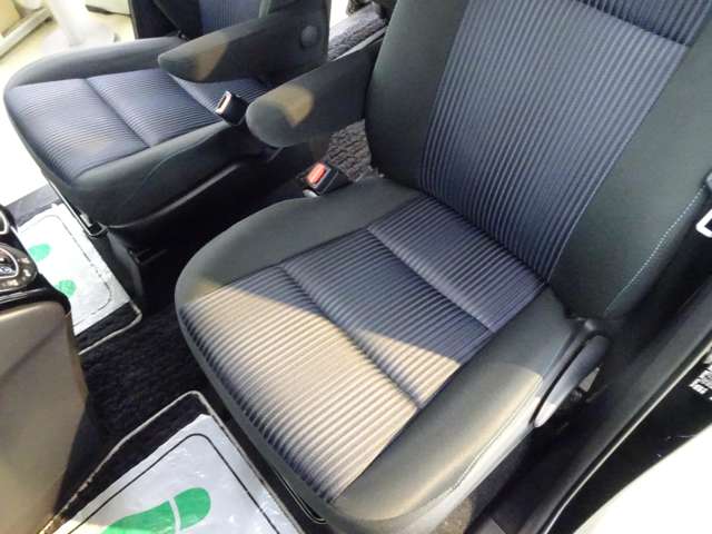 トヨタ ヴォクシー ２．０ ＺＳ 煌ＩＩ H29年 () 99