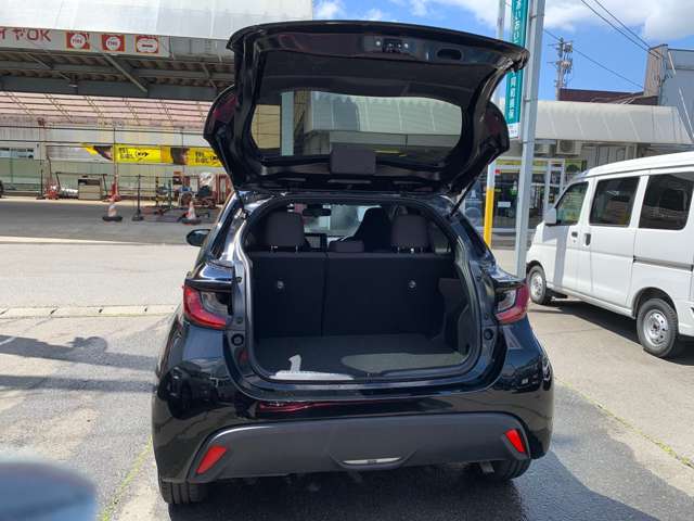 トヨタ ヤリス １．５ ハイブリッド Ｘ Ｅ－ＦＯＵＲ ４ＷＤ R3年 () 99