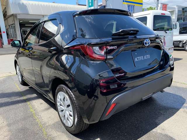 トヨタ ヤリス １．５ ハイブリッド Ｘ Ｅ－ＦＯＵＲ ４ＷＤ R3年 () 99