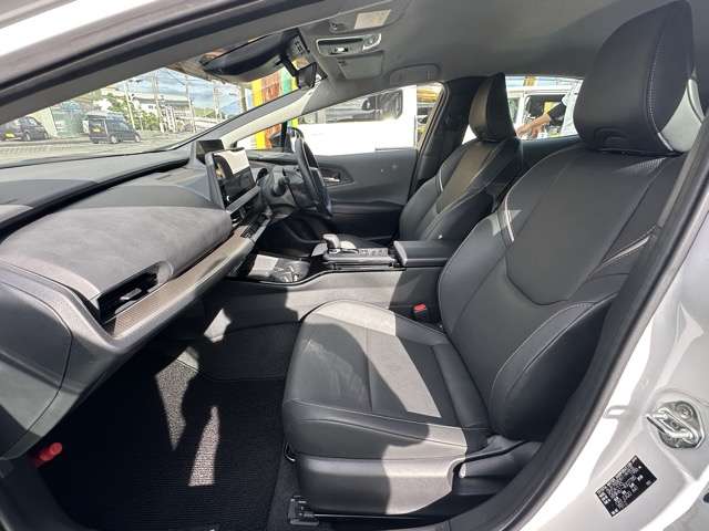 トヨタ プリウスＰＨＶ ２．０ プラグインハイブリッド Ｚ R5年 (東海) 99