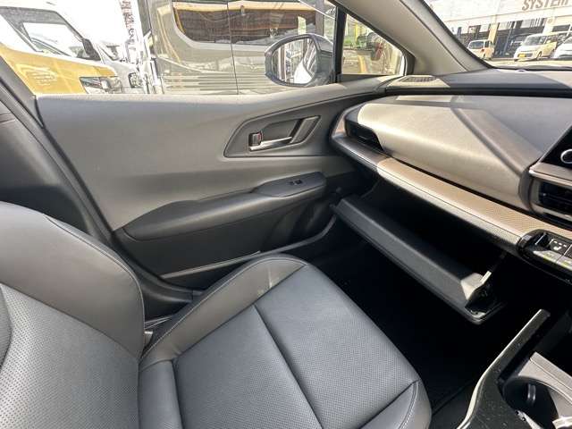 トヨタ プリウスＰＨＶ ２．０ プラグインハイブリッド Ｚ R5年 (東海) 99