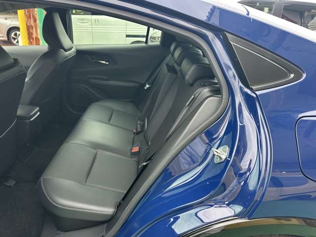 トヨタ プリウス ２．０ Ｚ Ｅ－ＦＯＵＲ ４ＷＤ R5年 (東海) 99