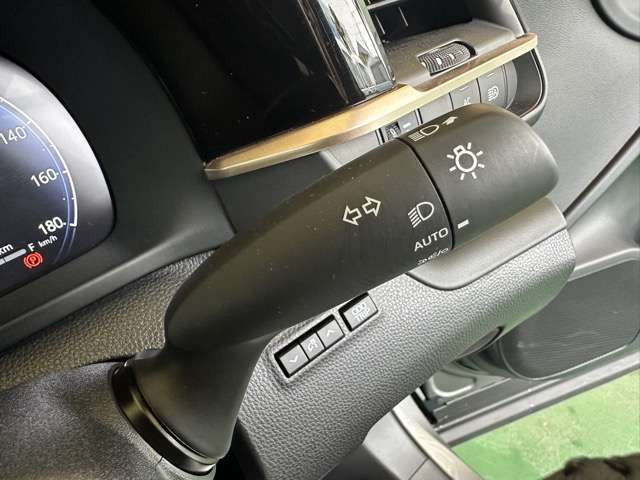 トヨタ クラウン　クロスオーバー　ハイブリッド ２．５ Ｇ アドバンスト Ｅ－ＦＯＵＲ ４ＷＤ R6年 (東海) 99