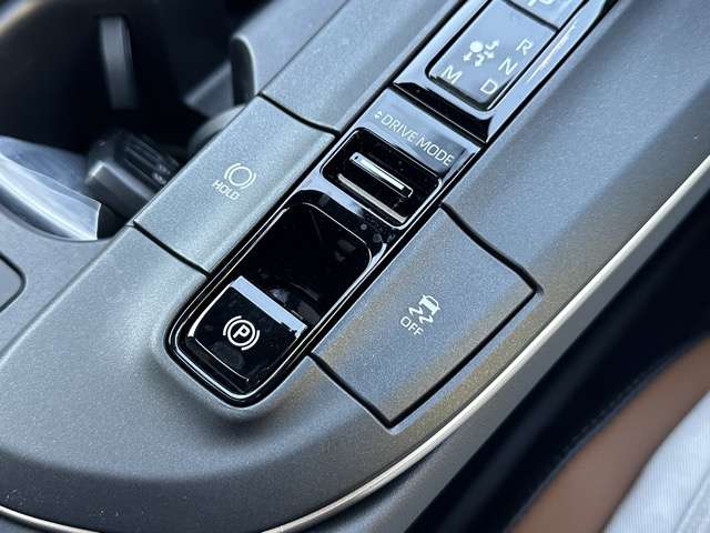 トヨタ クラウン　クロスオーバー　ハイブリッド ２．４ ＲＳ アドバンスト Ｅ－ＦＯＵＲ ＡＤＶＡＮＣＥＤ ４ＷＤ R4年 (東海) 99