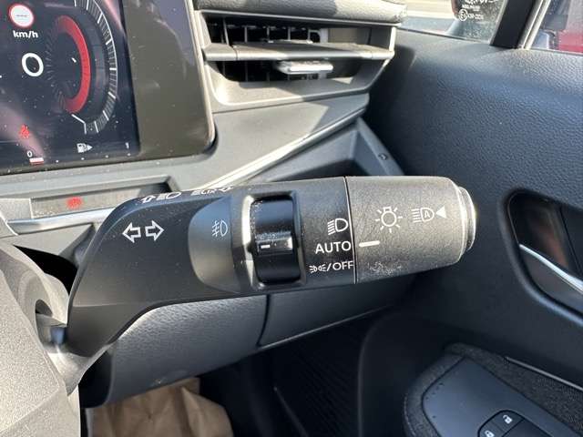 日産 ノートオーラ １．２ Ｇ レザーエディション R6年 (東海) 99