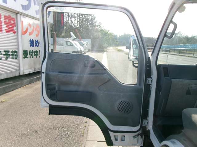 いすゞ エルフ 平ボデー H26年 () 99
