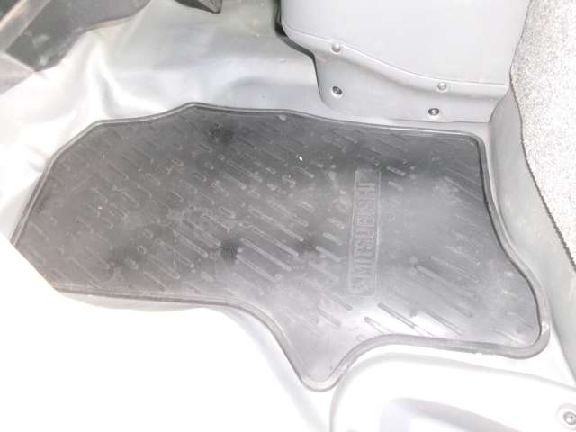 三菱 ミニキャブトラック ６６０ ＶＸ－ＳＥ エアコン付 ４ＷＤ H20年 () 99