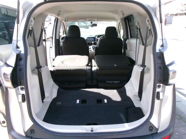 トヨタ シエンタ １．５ Ｇ ウェルキャブ 助手席回転チルトシート車 Ｂタイプ ４ＷＤ H28年 () 99