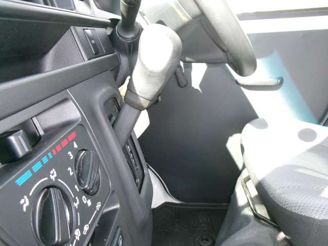 ダイハツ ハイゼットカーゴ ６６０ スペシャル ＳＡＩＩＩ ４ＷＤ H30年 () 99