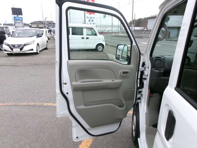 スズキ エブリイ ６６０ ＰＣ ハイルーフ ４ＷＤ H29年 () 99