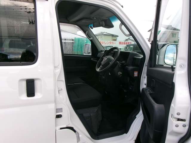 ダイハツ ハイゼットカーゴ ６６０ クルーズ ＳＡＩＩＩ ハイルーフ ４ＷＤ H30年 () 99
