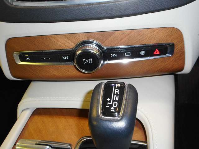 ボルボ ＸＣ９０ Ｄ５ ＡＷＤ インスクリプション ディーゼルターボ ４ＷＤ R2年 () 99