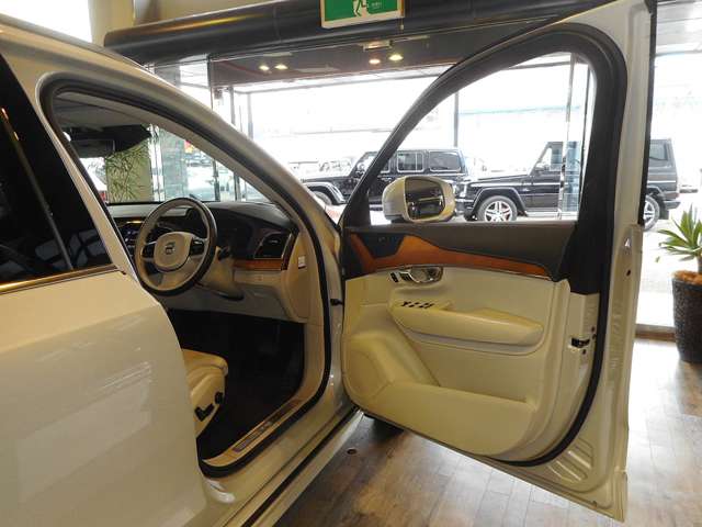 ボルボ ＸＣ９０ Ｄ５ ＡＷＤ インスクリプション ディーゼルターボ ４ＷＤ R2年 () 99