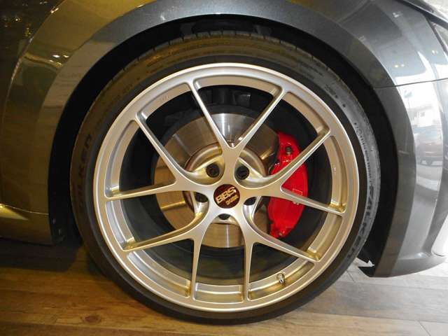 アウディ ＴＴＳ ２．０ ４ＷＤ R2年 () 99