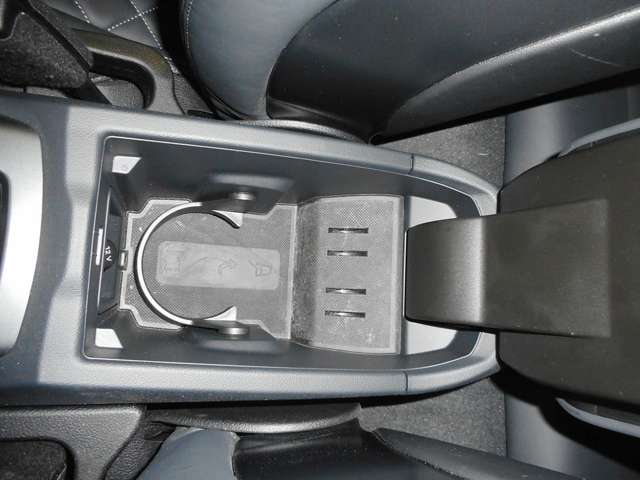アウディ ＴＴＳ ２．０ ４ＷＤ R2年 () 99