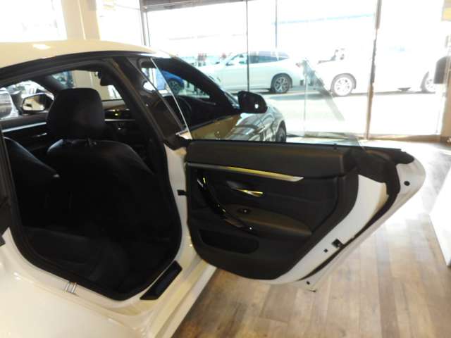ＢＭＷ ４シリーズ ４２０Ｉ スタイルエッジ Ｘドライブ ４ＷＤ H27年 (近畿) 99