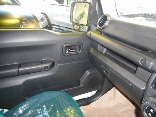 スズキ ジムニー　ノマド １．５ ＦＣ ４ＷＤ R7年 () 99