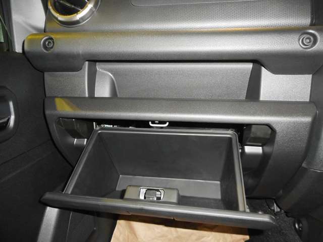 スズキ ジムニー　ノマド １．５ ＦＣ ４ＷＤ R7年 () 99